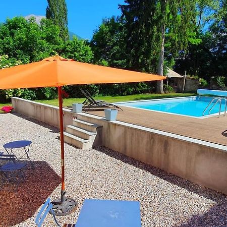 Maison Cimarron Bed & Breakfast Chateauroux-les-Alpes Екстериор снимка